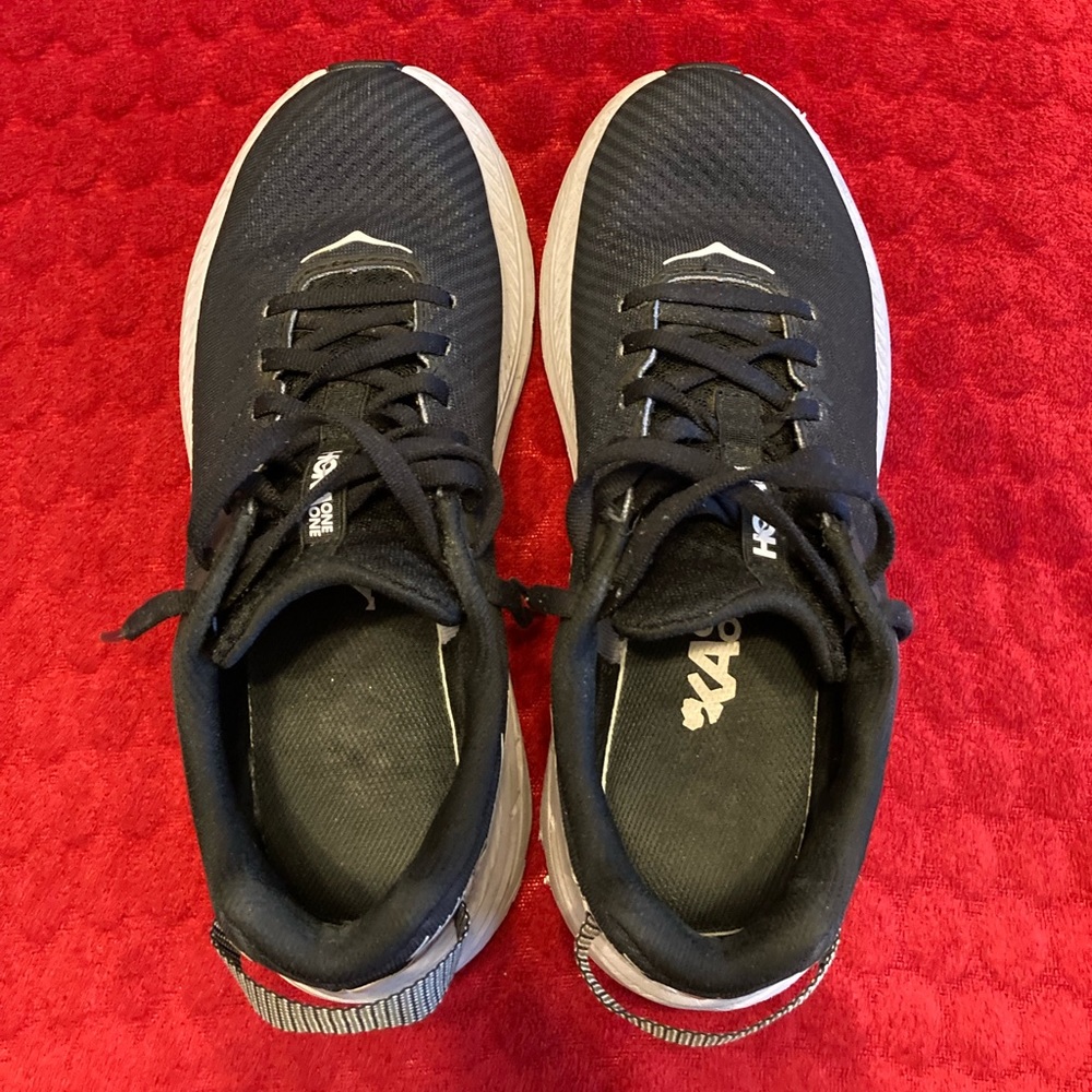 Hoka Rincon 2 Running Sneaker in Black/White, Women's Size 7